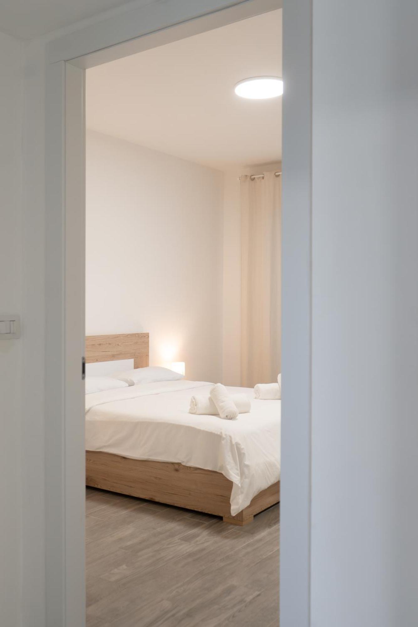 10Min Rhofiera & Sansiro - 5Min Metro - Ac - Freeparking Apartment Milan Exterior photo